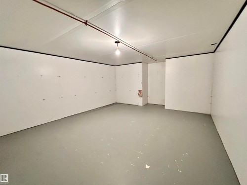 4603 Lakeshore Drive, Bonnyville Town, AB - Indoor Photo Showing Garage