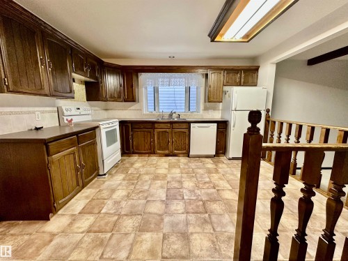 4603 Lakeshore Drive, Bonnyville Town, AB - Indoor Photo Showing Kitchen With Double Sink