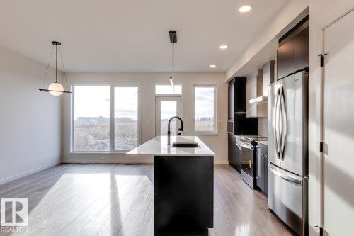 22915 80 Avenue, Edmonton, AB - Indoor Photo Showing Kitchen With Upgraded Kitchen