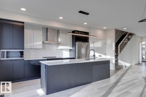 22915 80 Avenue, Edmonton, AB - Indoor Photo Showing Kitchen With Upgraded Kitchen