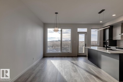 22915 80 Avenue, Edmonton, AB - Indoor Photo Showing Kitchen