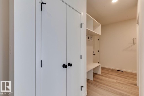 22915 80 Avenue, Edmonton, AB - Indoor Photo Showing Other Room