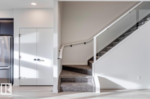 22915 80 Avenue, Edmonton, AB - Indoor Photo Showing Other Room