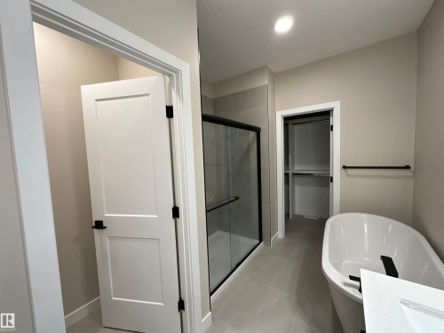 145 Elm Street, Fort Saskatchewan, AB - Indoor Photo Showing Bathroom
