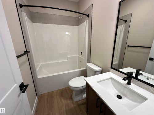 145 Elm Street, Fort Saskatchewan, AB - Indoor Photo Showing Bathroom