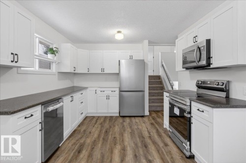 4911 43 Avenue, Beaumont, AB - Indoor Photo Showing Kitchen