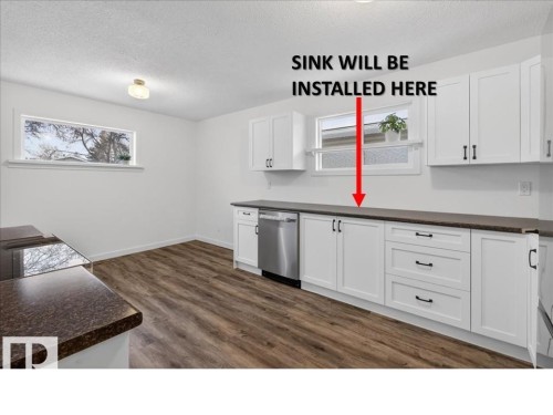 4911 43 Avenue, Beaumont, AB - Indoor Photo Showing Kitchen