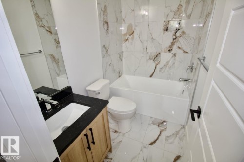 Bsmt 8857 Carson Way, Edmonton, AB - Indoor Photo Showing Bathroom