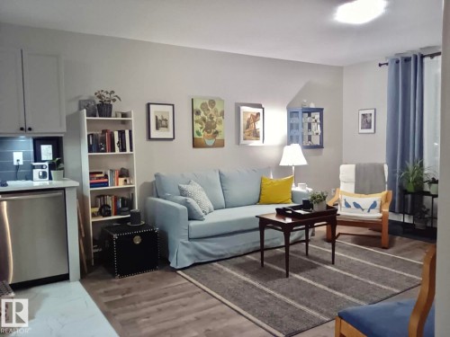 135 592 Hooke Road, Edmonton, AB - Indoor Photo Showing Living Room