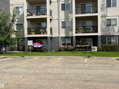 135 592 Hooke Road, Edmonton, AB - Outdoor