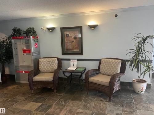 135 592 Hooke Road, Edmonton, AB - Indoor Photo Showing Other Room