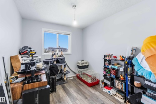 10 451 Hyndman Crescent, Edmonton, AB - Indoor Photo Showing Other Room