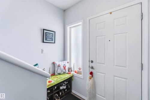 10 451 Hyndman Crescent, Edmonton, AB - Indoor Photo Showing Other Room