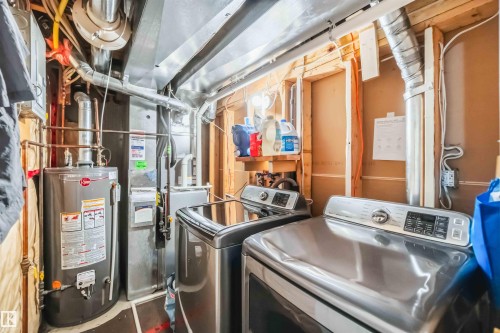 10 451 Hyndman Crescent, Edmonton, AB - Indoor Photo Showing Laundry Room