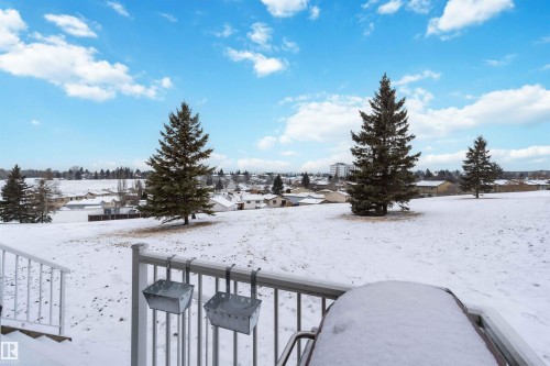 10 451 Hyndman Crescent, Edmonton, AB - Outdoor With View