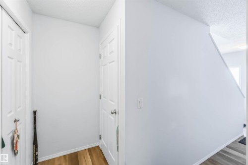 10 451 Hyndman Crescent, Edmonton, AB - Indoor Photo Showing Other Room