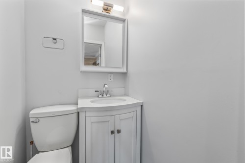 12903/12905 96 Street, Edmonton, AB - Indoor Photo Showing Bathroom