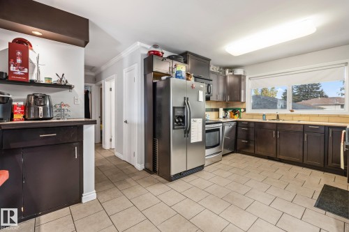 12903/12905 96 Street, Edmonton, AB - Indoor Photo Showing Kitchen