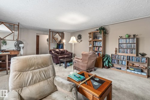 12903/12905 96 Street, Edmonton, AB - Indoor Photo Showing Living Room