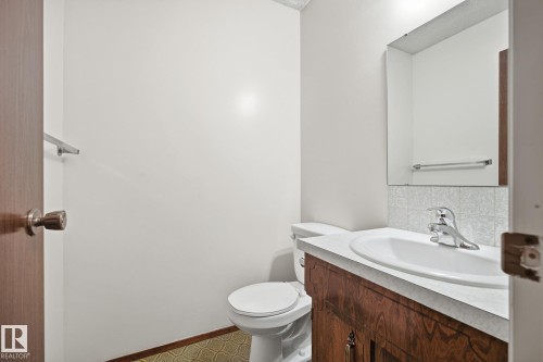 29 Andrew Crescent, St. Albert, AB - Indoor Photo Showing Bathroom