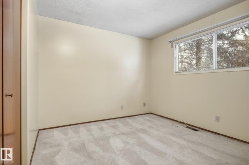 29 Andrew Crescent, St. Albert, AB - Indoor Photo Showing Other Room