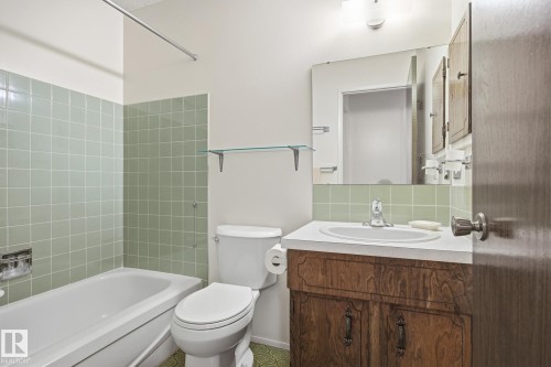 29 Andrew Crescent, St. Albert, AB - Indoor Photo Showing Bathroom