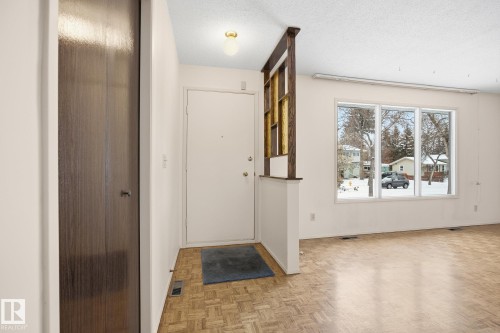 29 Andrew Crescent, St. Albert, AB - Indoor Photo Showing Other Room