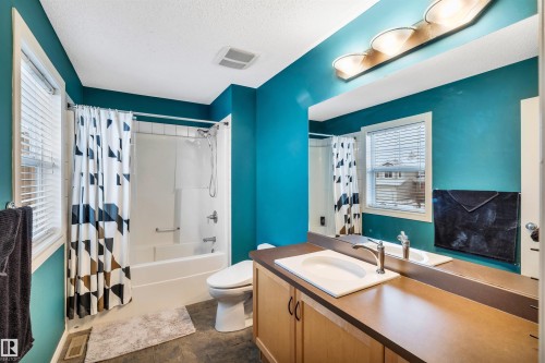 139 Chestermere Crescent, Sherwood Park, AB - Indoor Photo Showing Bathroom