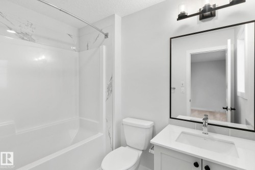11 Sereno Lane, Fort Saskatchewan, AB - Indoor Photo Showing Bathroom