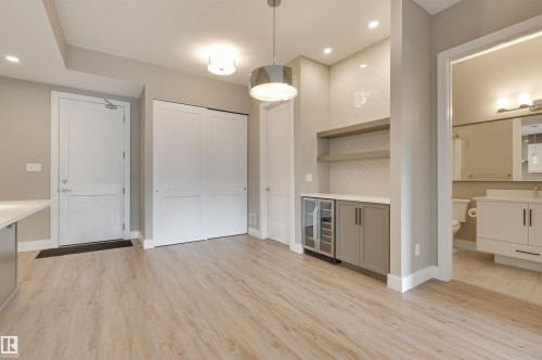 406 528 Griesbach Parade, Edmonton, AB - Indoor