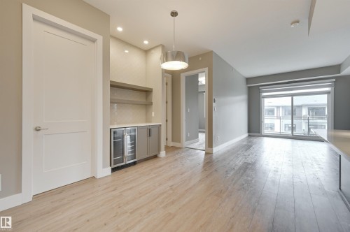 406 528 Griesbach Parade, Edmonton, AB - Indoor Photo Showing Other Room