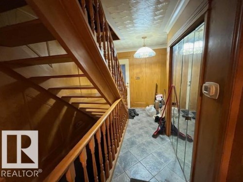 10427 28 Avenue, Edmonton, AB - Indoor Photo Showing Other Room