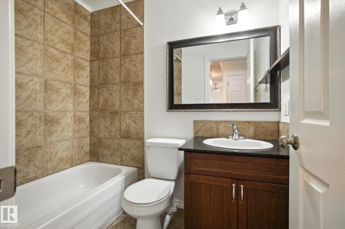 306 10160 83 Avenue, Edmonton, AB - Indoor Photo Showing Bathroom