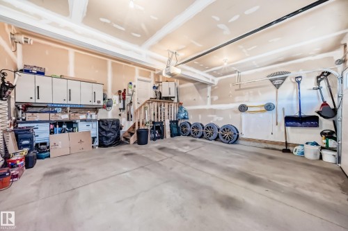 3411 8 Street, Edmonton, AB - Indoor Photo Showing Garage