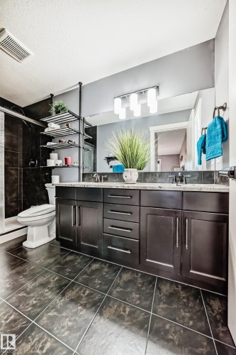 3411 8 Street, Edmonton, AB - Indoor Photo Showing Bathroom