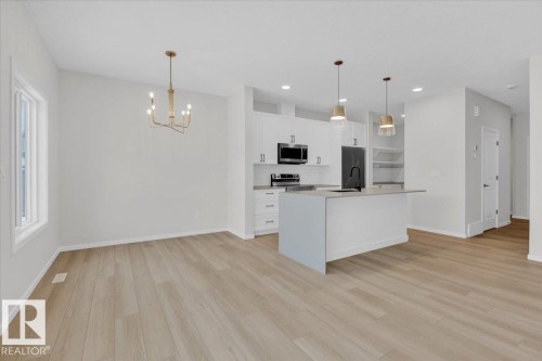 1142 South Creek Wynd, Stony Plain, AB - Indoor Photo Showing Kitchen