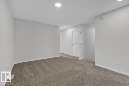 1142 South Creek Wynd, Stony Plain, AB - Indoor Photo Showing Other Room