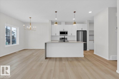 1142 South Creek Wynd, Stony Plain, AB - Indoor Photo Showing Kitchen With Upgraded Kitchen