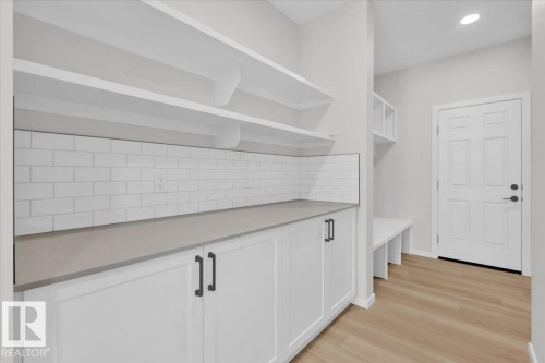 1142 South Creek Wynd, Stony Plain, AB - Indoor With Storage