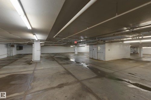 115 10523 123 Street, Edmonton, AB - Indoor Photo Showing Garage