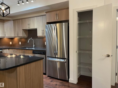 115 10523 123 Street, Edmonton, AB - Indoor Photo Showing Kitchen
