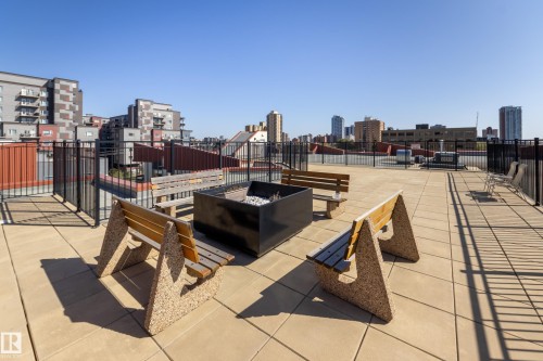 115 10523 123 Street, Edmonton, AB - Outdoor