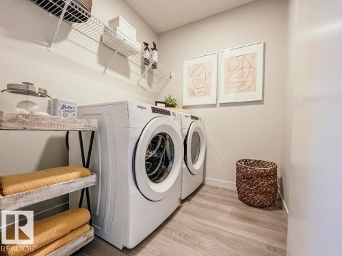 7457 Klapstein Crescent, Edmonton, AB - Indoor Photo Showing Laundry Room