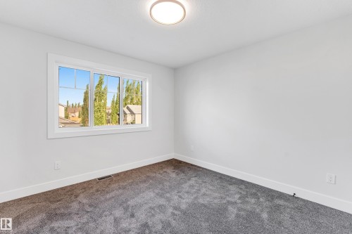 1 Horizon Link, Spruce Grove, AB - Indoor Photo Showing Other Room