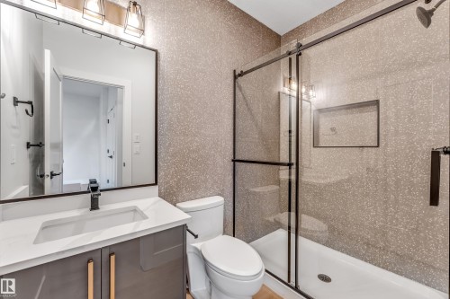 1 Horizon Link, Spruce Grove, AB - Indoor Photo Showing Bathroom