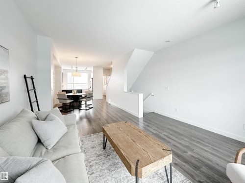 14 100 Jensen Boulevard, St. Albert, AB - Indoor Photo Showing Living Room