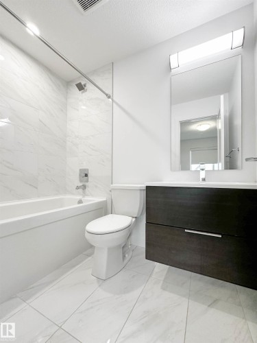 14 100 Jensen Boulevard, St. Albert, AB - Indoor Photo Showing Bathroom