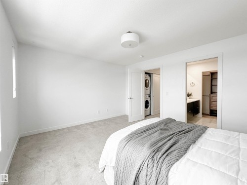 14 100 Jensen Boulevard, St. Albert, AB - Indoor Photo Showing Bedroom
