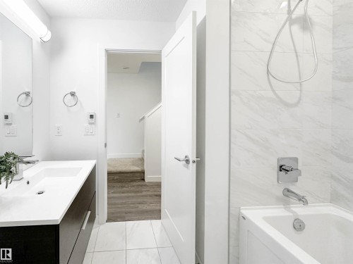 14 100 Jensen Boulevard, St. Albert, AB - Indoor Photo Showing Bathroom