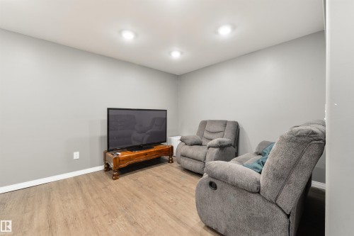 346 Secord Boulevard, Edmonton, AB - Indoor